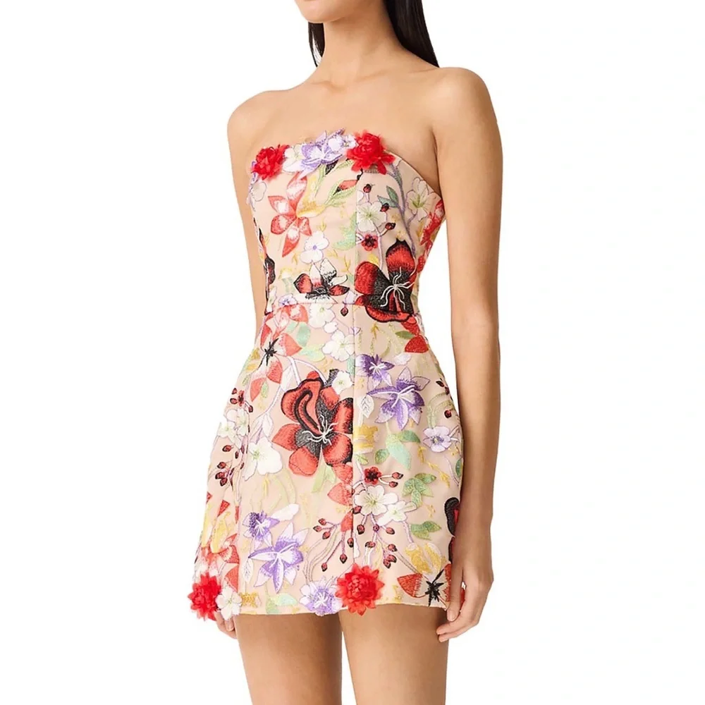 NWT - Elliatt Floral Dress - Super Elegant! - Picture 5 of 9